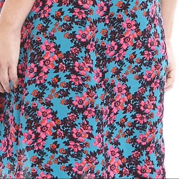 Floral Cinched Waist Wrap Dress - NWT - Picture 4 of 5